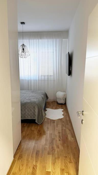 New Modern Accommodation In City Metkovic Exterior photo